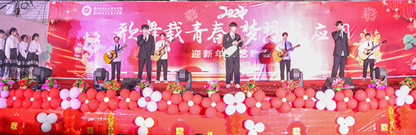 1704320546114478.jpg 晴天.JPG