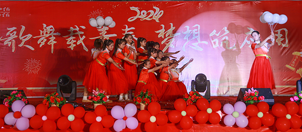 1704320624264319.jpg 追光者.JPG