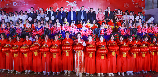 1704321003971410.jpg 谢幕.JPG