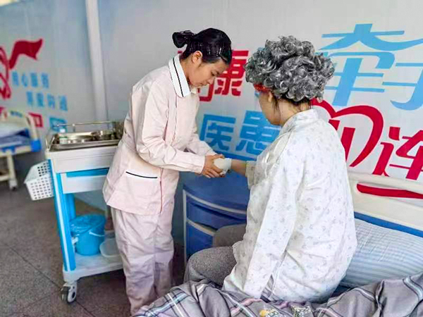 1709575702678570.jpg 钟诗彤3.jpg