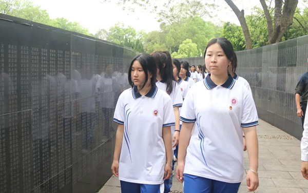 1713116405126275.jpg 15.jpg